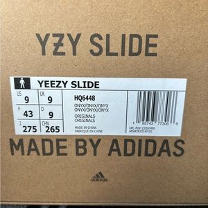 Yeezy slide navy with tag and box